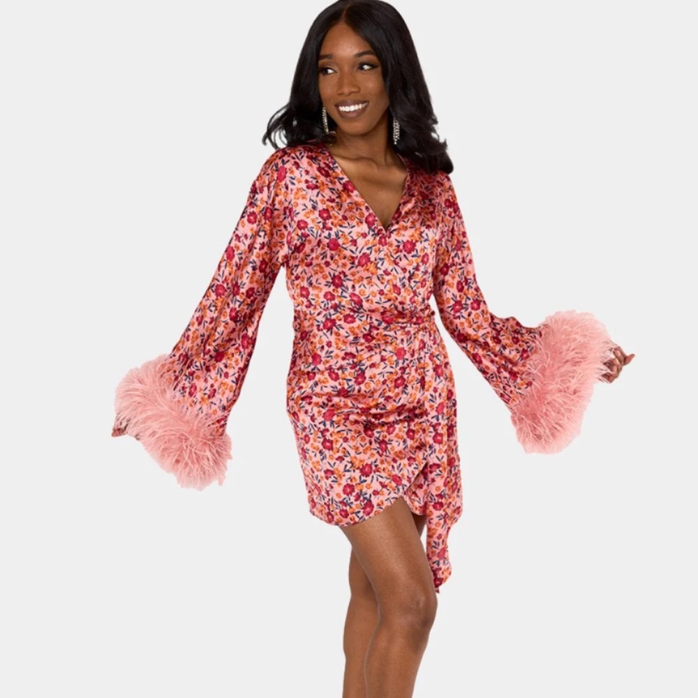 Medium NWT BuddyLove Anisa FeatherCuffed mini dress